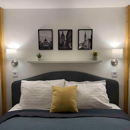 R172 Elitehost Raday Studio Apartment بودابست المظهر الخارجي الصورة