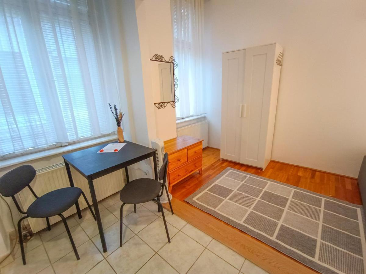 R172 Elitehost Raday Studio Apartment بودابست المظهر الخارجي الصورة