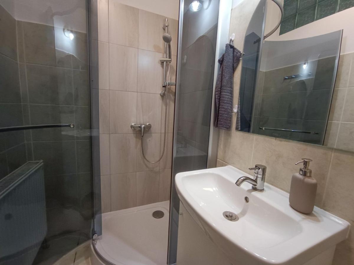 R172 Elitehost Raday Studio Apartment بودابست المظهر الخارجي الصورة