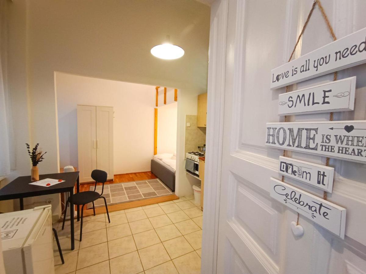 R172 Elitehost Raday Studio Apartment بودابست المظهر الخارجي الصورة